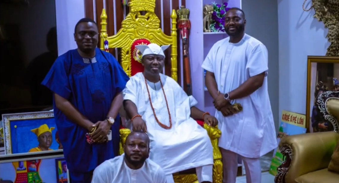 AYDF President Pays Courtesy Visit to the Alaafin of Oyo